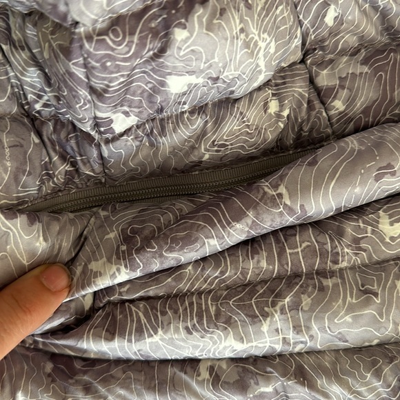 Lululemon athletica pack it down Purple Puffer Jacket - Picture 3 of 5